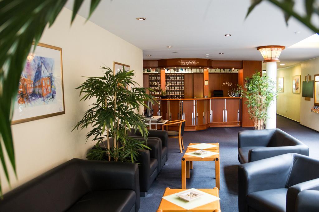 לייר Hotel Ostfriesen Hof מראה חיצוני תמונה