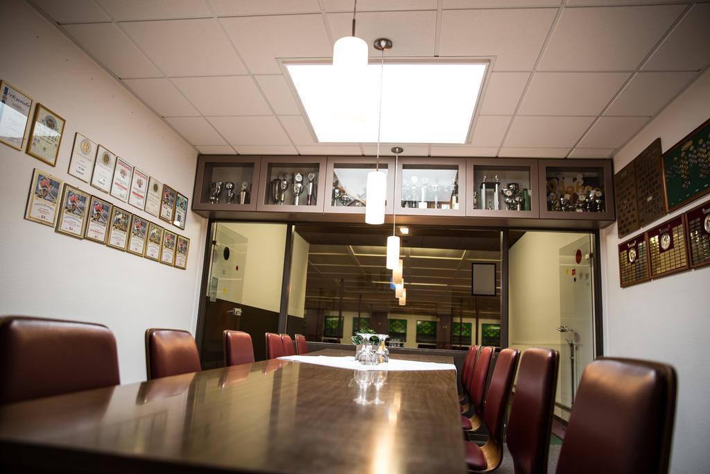 לייר Hotel Ostfriesen Hof מראה חיצוני תמונה