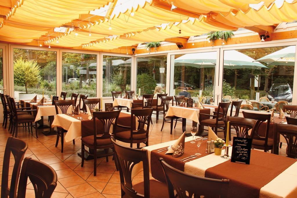 לייר Hotel Ostfriesen Hof מראה חיצוני תמונה